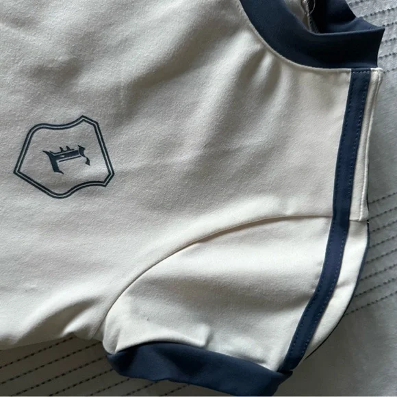 Lioness Blue and White heavier weight stretchy tee. - Picture 2 of 4